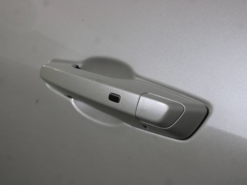 Used 2024 Chevrolet Blazer EV LT AWD/4WD image 41
