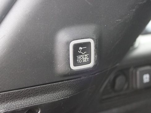 Used 2024 Jeep Grand Cherokee Altitude AWD/4WD image 16
