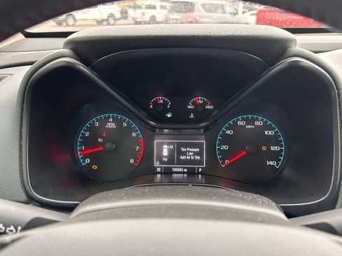 Used 2015 Chevrolet Colorado Z71 image 25