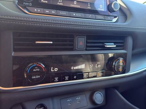 New 2026 Nissan Rogue SV image 25