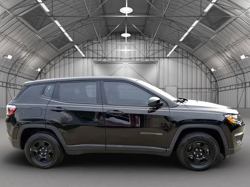 Used 2017 Jeep Compass Sport image 6