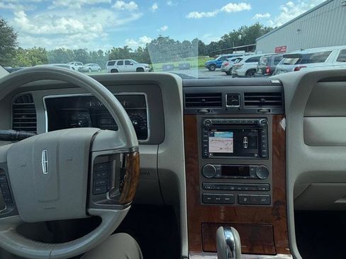 Used 2013 Lincoln Navigator 2WD w/ HD Trailer Tow Pkg image 13