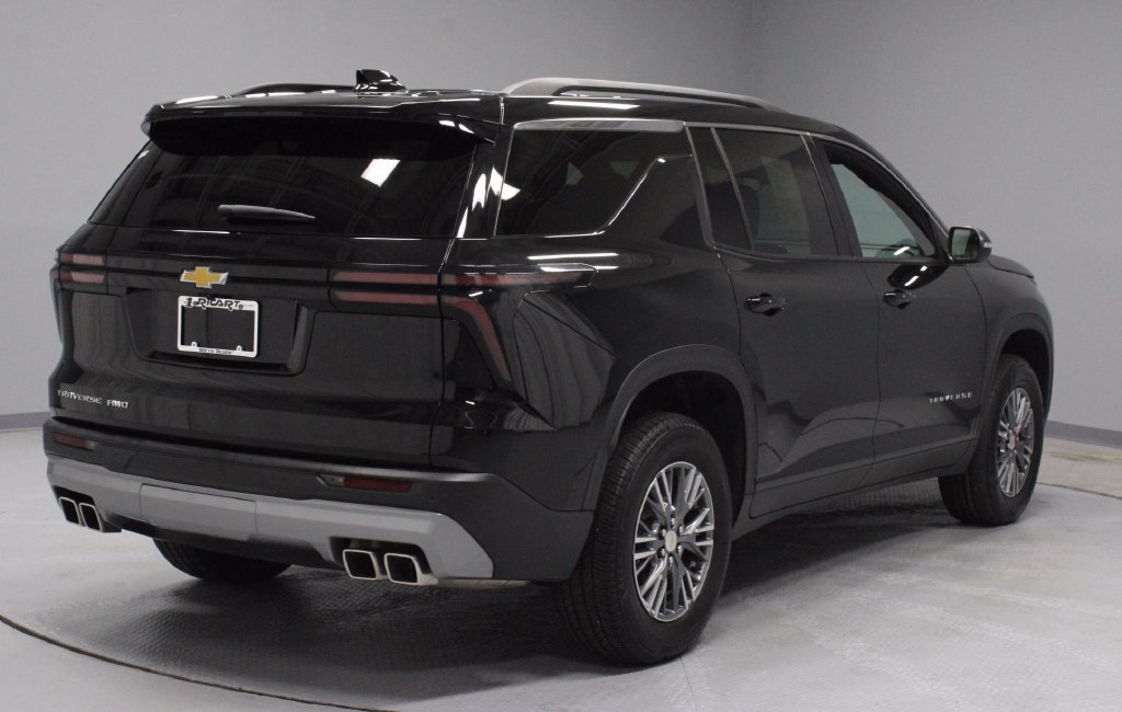 Used 2025 Chevrolet Traverse LT AWD/4WD image 11