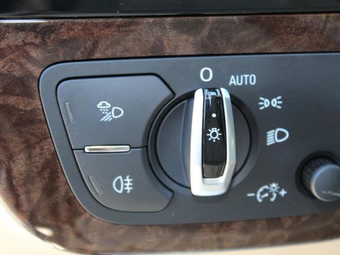 Used 2017 Audi Q7 3.0T Premium Plus AWD/4WD image 31