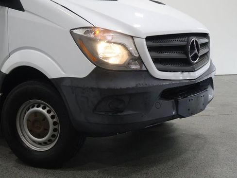 Used 2016 Mercedes-Benz Sprinter 2500 image 3