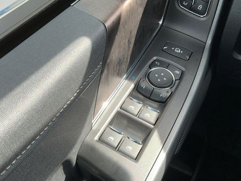 Used 2024 Ford F250 Lariat w/ Chrome Package AWD/4WD image 14