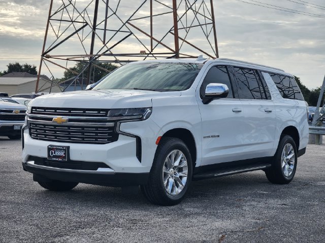 Used 2021 Chevrolet Suburban Premier RWD image 3
