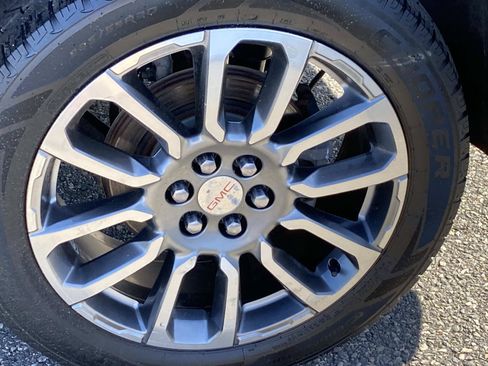 Used 2021 GMC Acadia Denali w/ Denali Ultimate Package AWD/4WD image 28