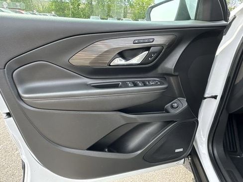 Certified 2022 GMC Terrain SLT w/ Infotainment Package II image 23