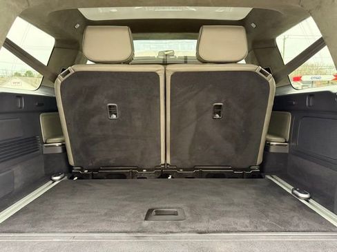 Used 2023 Rivian R1S Adventure image 9