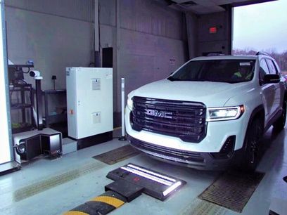 Used 2023 GMC Acadia SLE w/ Driver Convenience Package