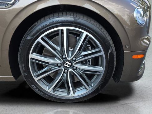 New 2026 Bentley Flying Spur Base image 13