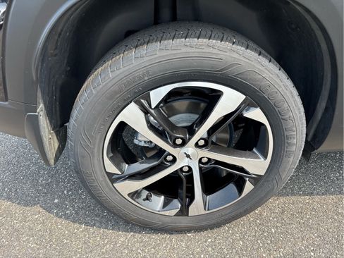 Used 2024 Chevrolet Trax RS w/ Driver Confidence Package FWD image 25
