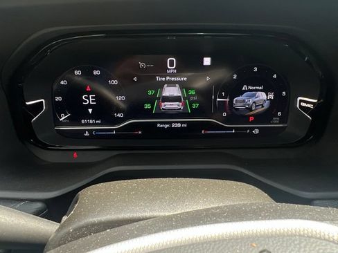 Used 2022 GMC Yukon Denali AWD/4WD image 12