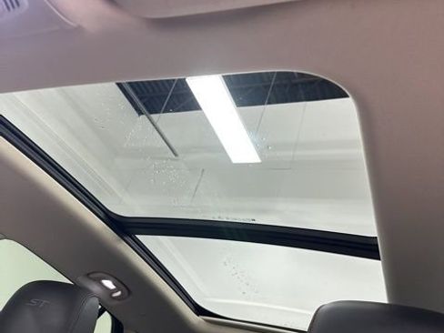 Used 2023 Buick Envision Essence w/ Sport Touring Package image 26