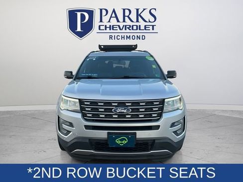 Used 2017 Ford Explorer XLT w/ Equipment Group 202A image 2