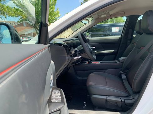 New 2026 Nissan Kicks SR w/ Cold Weather Package FWD image 19