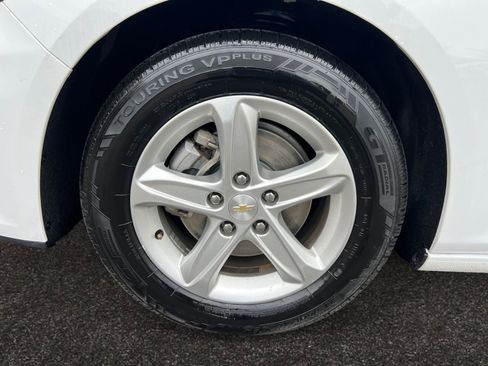 Used 2024 Chevrolet Malibu LT FWD image 12