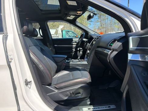 Used 2017 Ford Explorer Sport w/ Equipment Group 401A image 26