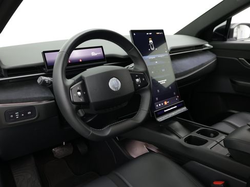 Used 2023 Fisker Ocean Sport FWD image 12