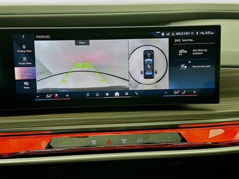 Used 2025 BMW 760i xDrive w/ Executive Package image 17