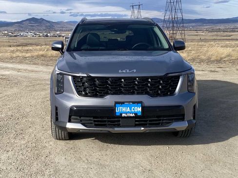 Used 2024 Kia Sorento S w/ Panoramic Sunroof Package image 10