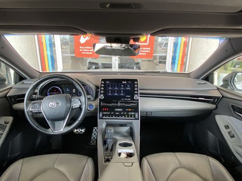 Used 2019 Toyota Avalon XSE w/ All Weather Liner Package FWD image 25