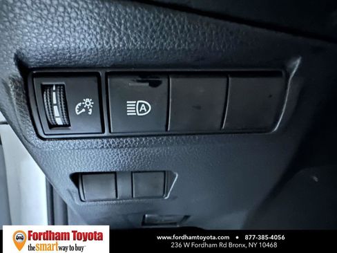 Used 2022 Toyota Corolla Cross LE w/ Moonroof Package image 21