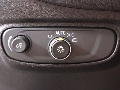 Used 2022 Chevrolet Equinox LT image 10