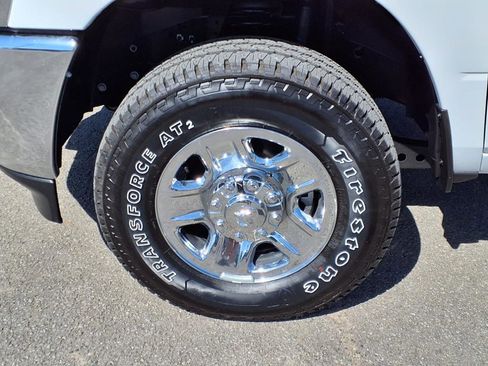 Used 2025 RAM 2500 Tradesman w/ Chrome Appearance Group image 17