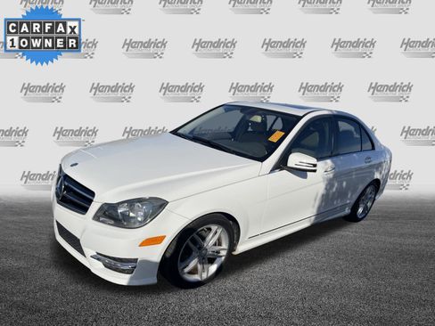 Used 2014 Mercedes-Benz C 250 Sedan image 5