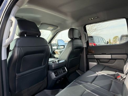 Used 2021 Ford F150 Lariat image 16