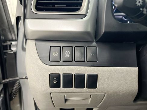 Used 2018 Toyota Highlander XLE AWD/4WD image 19