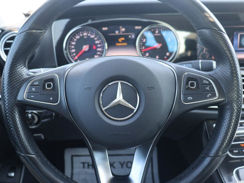 Used 2018 Mercedes-Benz E 300 image 40