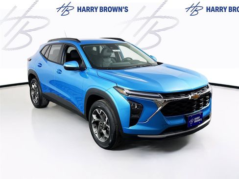 New 2026 Chevrolet Trax LT w/ Driver Confidence Package FWD image 24