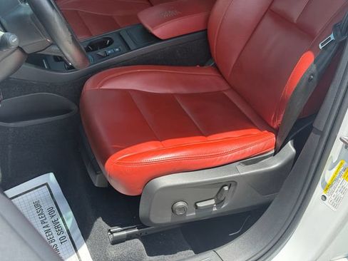 Used 2020 Volvo XC40 T5 Momentum AWD/4WD image 14