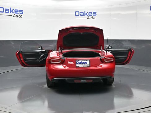 Used 2017 FIAT 124 Spider Classica image 42