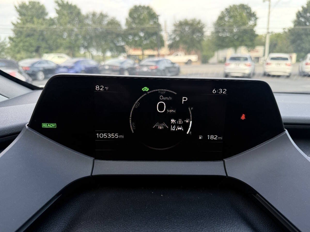 Used 2024 Toyota Prius LE FWD image 30