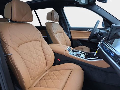 New 2026 BMW X5 xDrive50e image 9