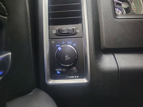 Used 2017 RAM 3500 Laramie Longhorn image 34