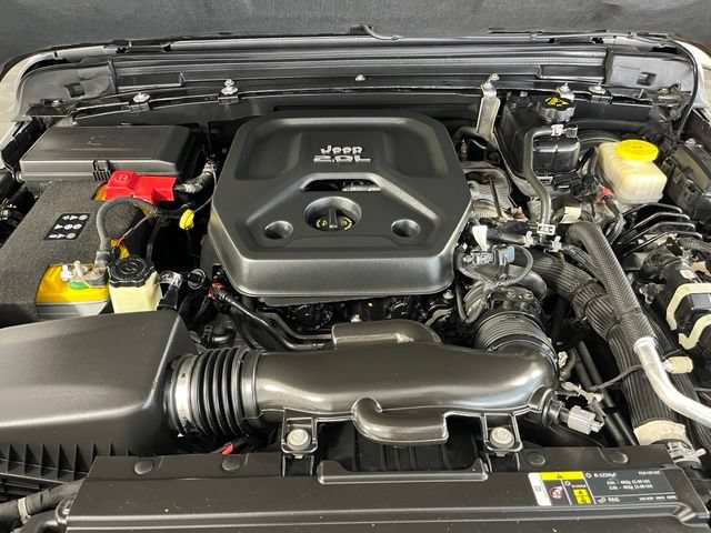 Used 2018 Jeep Wrangler Unlimited Rubicon w/ Dual Top Group AWD/4WD image 46