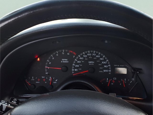 Used 2002 Chevrolet Camaro LT RWD image 11