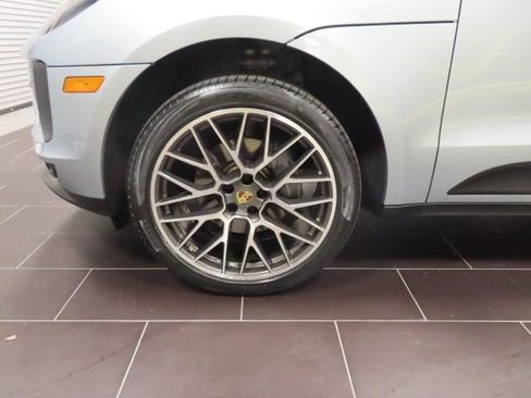 Used 2020 Porsche Macan image 15