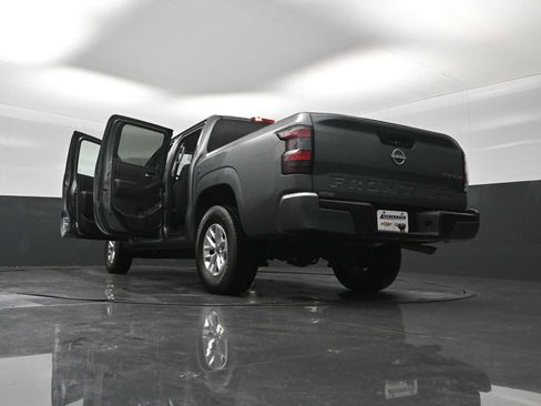 Used 2024 Nissan Frontier SV AWD/4WD image 31