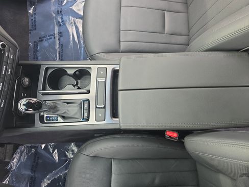 Used 2017 Genesis G80 3.8 image 22