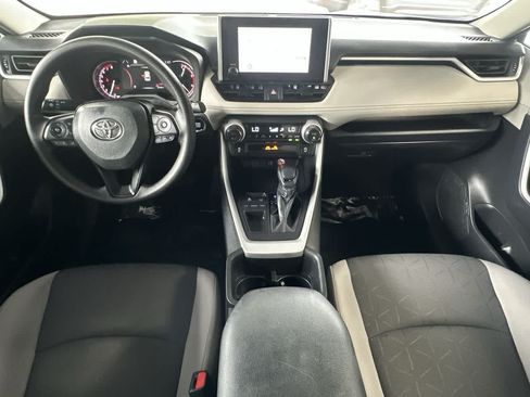 Used 2025 Toyota RAV4 XLE FWD image 24