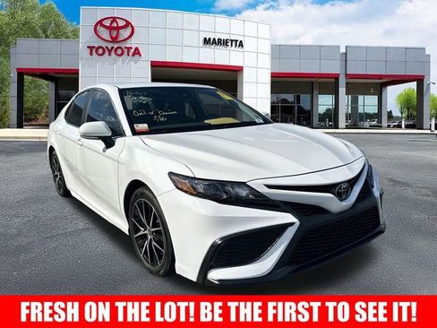 Certified 2024 Toyota Camry SE w/ Convenience Package FWD image 1