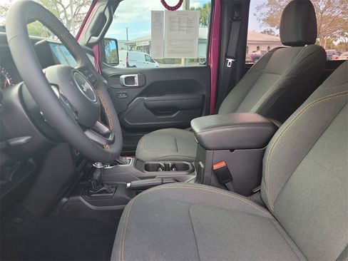 Used 2024 Jeep Wrangler Sport S image 17