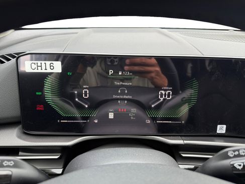 New 2026 Kia Sportage LX image 11