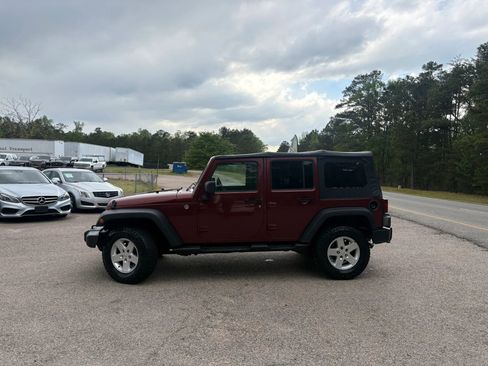 Used 2009 Jeep Wrangler Unlimited X AWD/4WD image 3